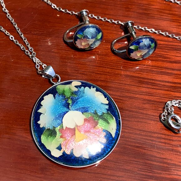 Vtg Asian Lily Floral Cloisonne Necklace and Screw Back Earring Set - Picture 10 of 13